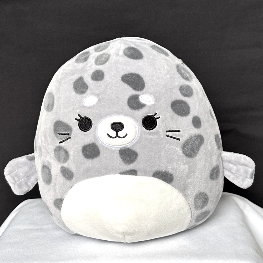 Squishmallow Isis the Spotted Seal 10"